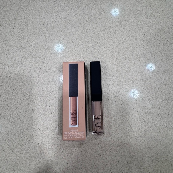 NWT NARS Radiant Creamy Concealer – Cannelle Light 2.75 – Travel Mini - Picture 2 of 6